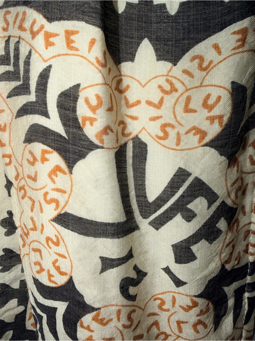Billy J Women's Printed Button-Front Blouse in Black & Cream - Picture 6 of 9